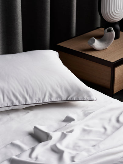 Whom luxury organic bamboo lyocell pillowcase set of 2 in Snjor white