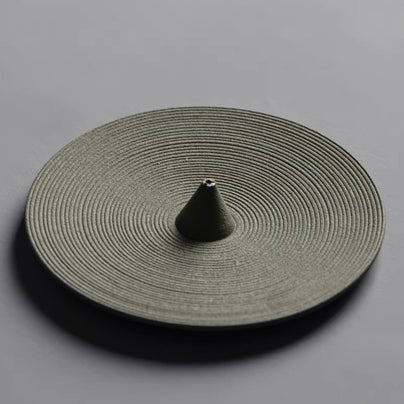 Black_handmade_ceramic_holder