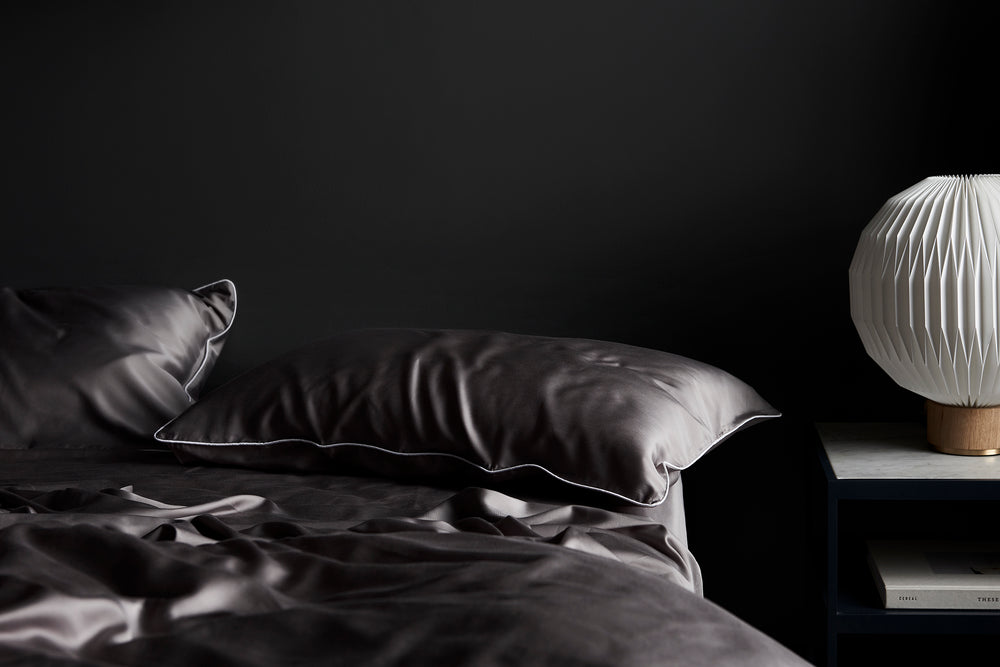 Whom luxury organic bamboo lyocell sheet set in Eldgos Aska grey