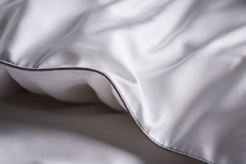 Organic bamboo lyocell duvet cover in Snjor white, alternate view